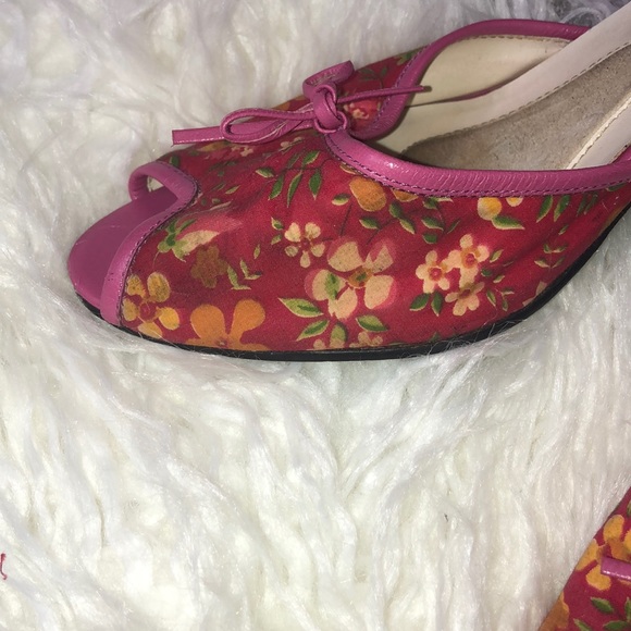 True meaning vintage pink floral heels - Picture 3 of 5